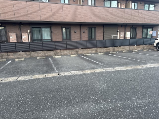 福岡県北九州市小倉南区南方の駐車場写真