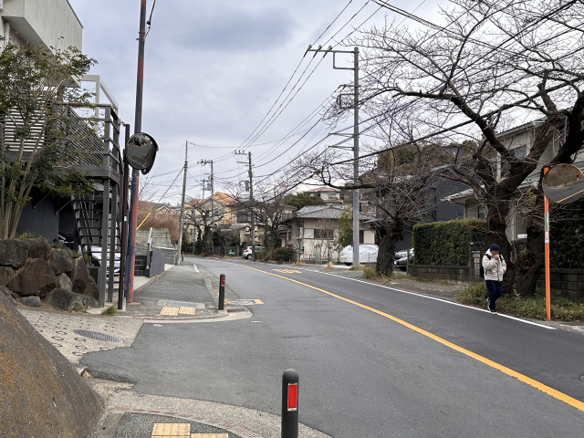 鎌倉山3丁目18-20駐車場の駐車場写真