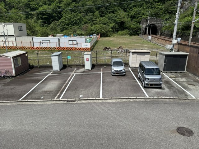生瀬1131-115駐車場の駐車場写真