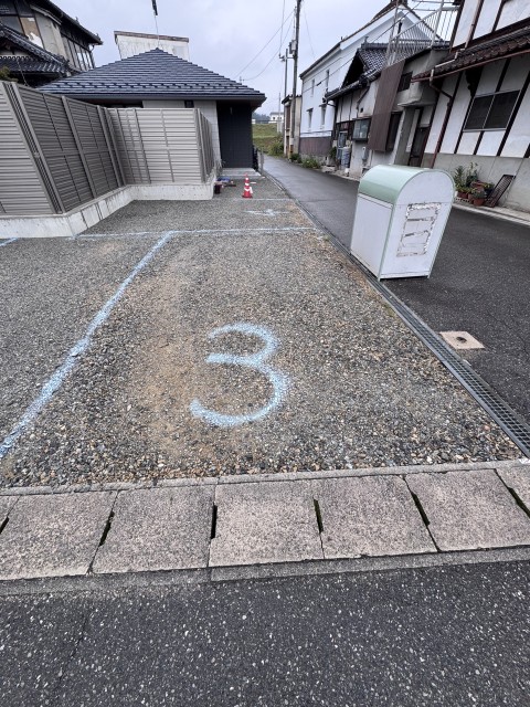 十日市中3丁目17-16駐車場の駐車場写真