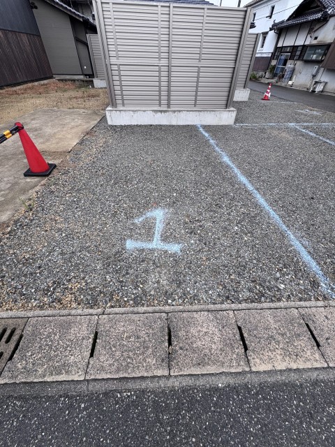 十日市中3丁目17-16駐車場の駐車場写真