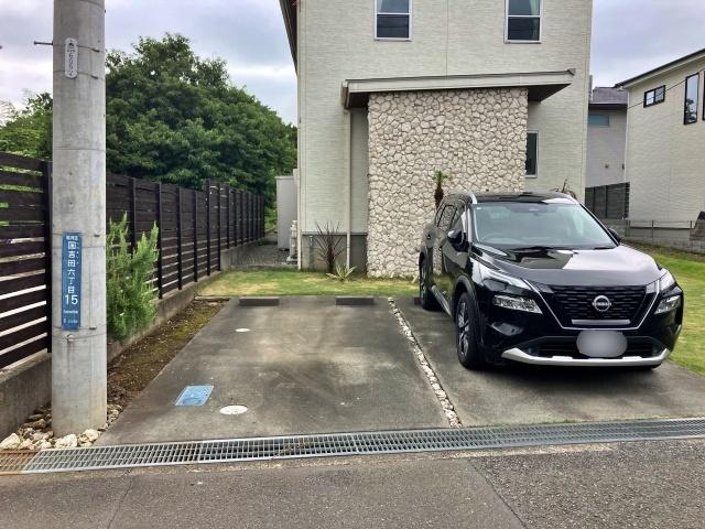 国吉田6丁目15-16駐車場の駐車場写真