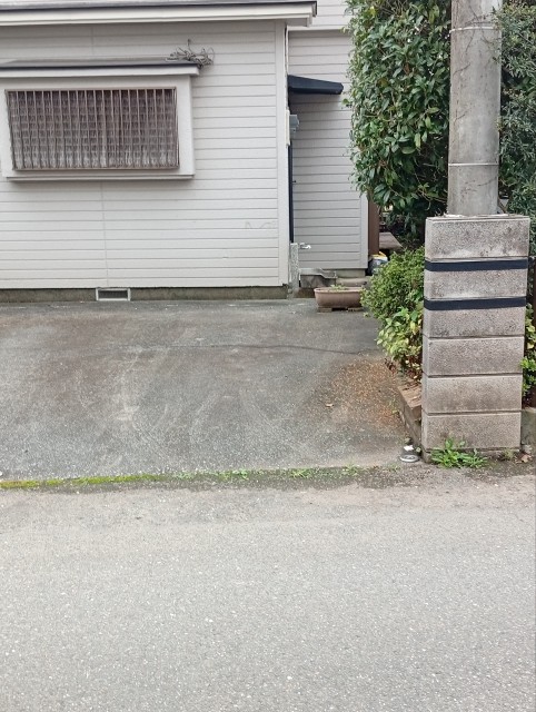 東京都青梅市友田町1-860-11②の駐車場写真