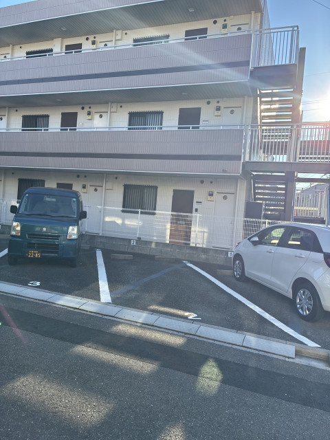 中町1丁目28-57駐車場　マンハイム戸田(北川駐車場)の駐車場写真