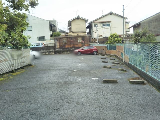 駐車場内写真