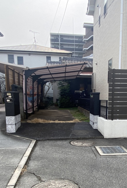 白木原3丁目アメリカン幕の所の駐車場写真