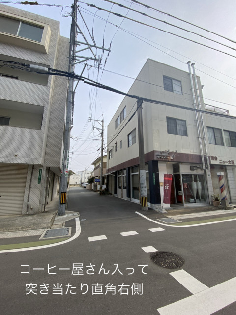 白木原3丁目アメリカン幕の所の駐車場写真