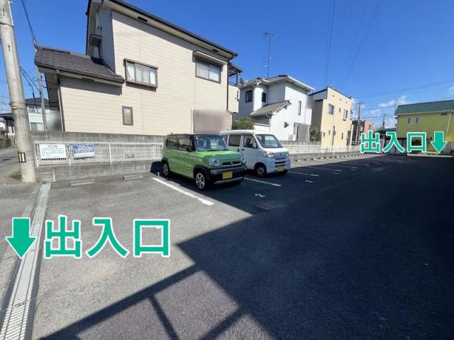 レオパレスグランドカメリア駐車場【16483】の駐車場写真