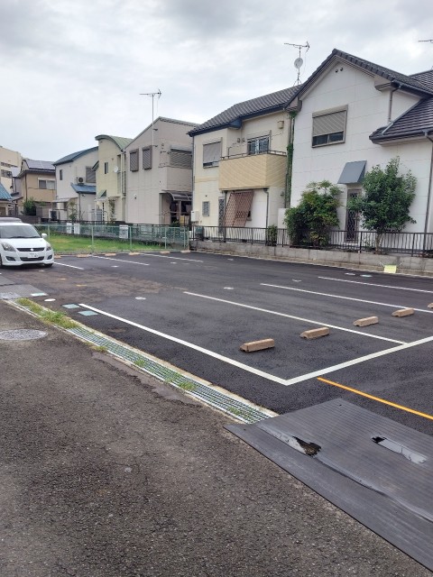 MR3 太田618-27 　6番駐車場の駐車場写真