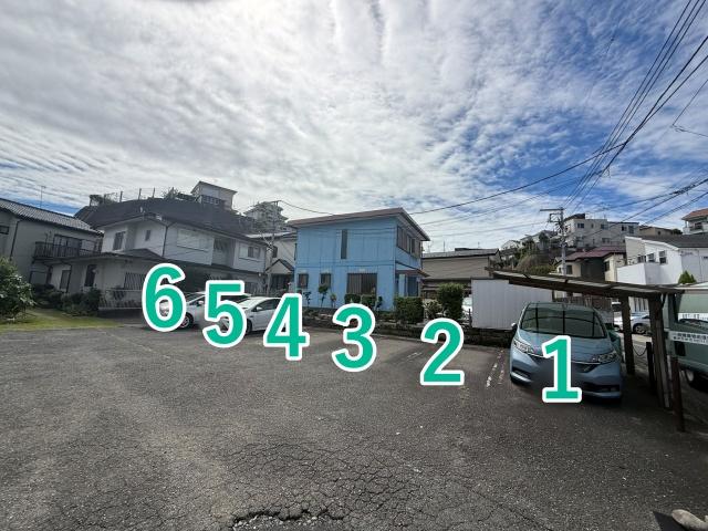 [79a20]六浦南1丁目33☆アキッパ駐車場の駐車場写真