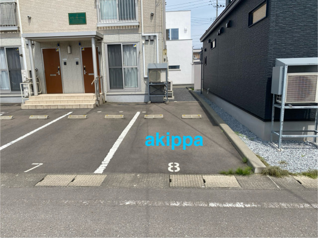 メゾンブルーフォレ駐車区画　NO.8の駐車場写真