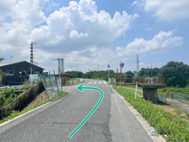 富田林板持団地駐車場(13号棟付近)の駐車場写真