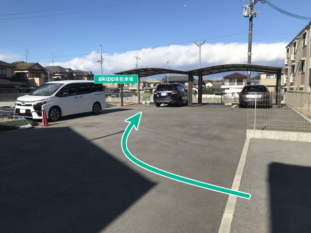 メゾン青龍西駐車場（屋根付き）の駐車場写真