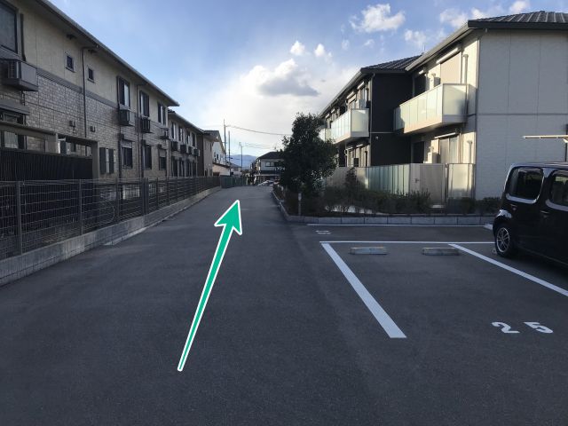 メゾン青龍西駐車場（屋根付き）の駐車場写真
