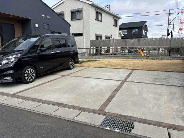 タキグチの駐車場写真