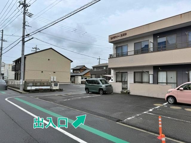 リバティスズキ駐車場の駐車場写真