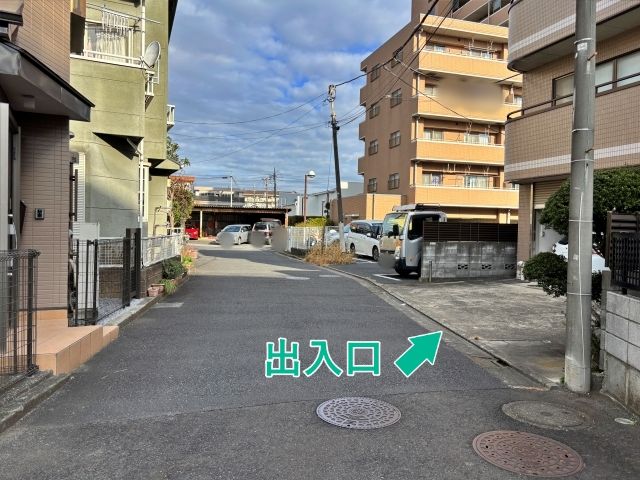 [7be20]伊興1丁目24 個宅アキッパ駐車場の駐車場写真