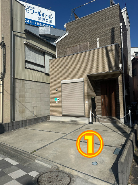 君ヶ崎交差点　駐車場　右側①の駐車場写真