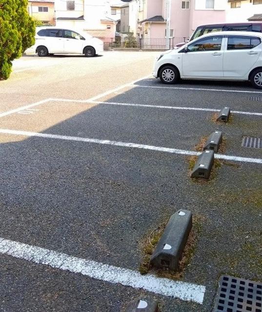 レオパレスゴールドⅡ駐車場【27486】の駐車場写真