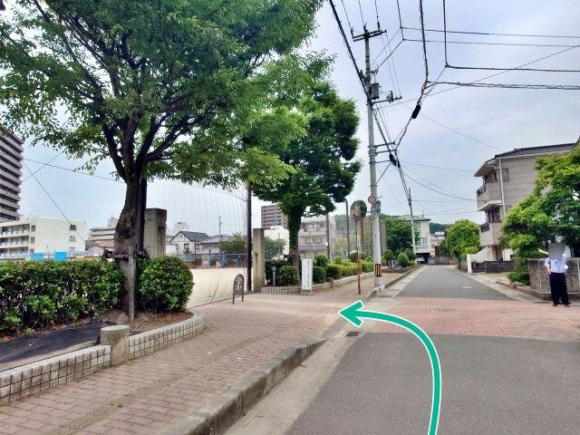 ＜8月15日(土)＞助任小学校 【阿波おどり公式駐車場】の駐車場写真