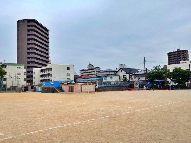 ＜8月15日(土)＞助任小学校 【阿波おどり公式駐車場】の駐車場写真