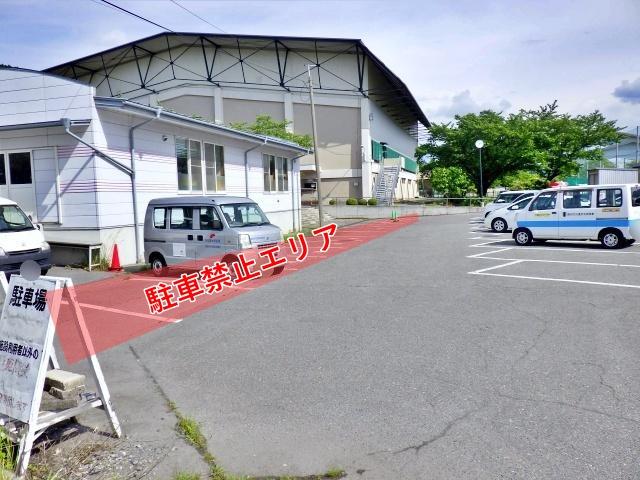 清水町体育館【諏訪湖花火大会公式駐車場】の駐車場写真
