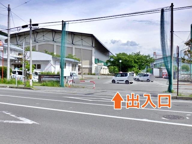 清水町体育館【諏訪湖花火大会公式駐車場】の駐車場写真