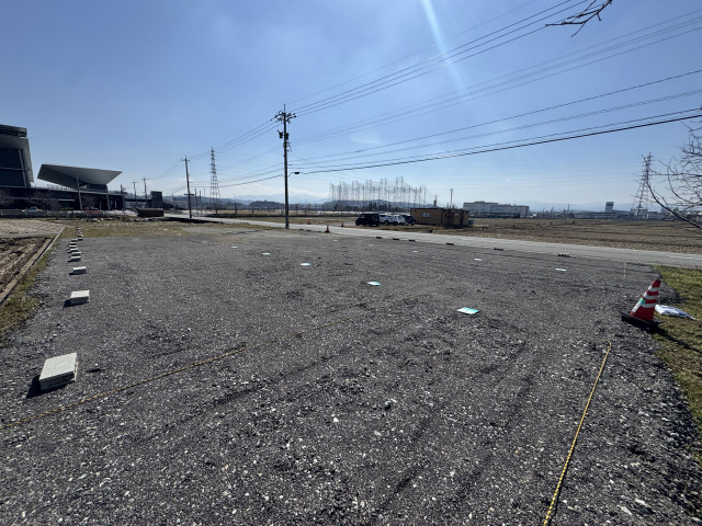 金沢ゴーゴーカレースタジアム前の駐車場写真