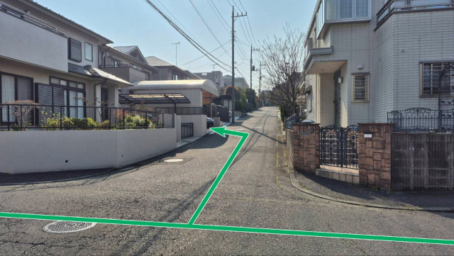 中川3テント屋根Pの駐車場写真