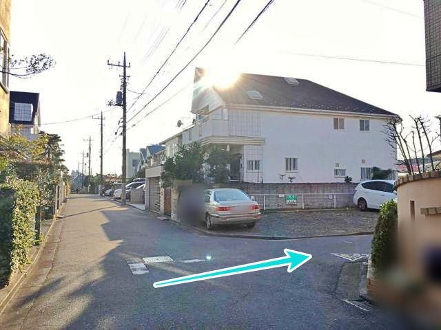駐車場周辺①