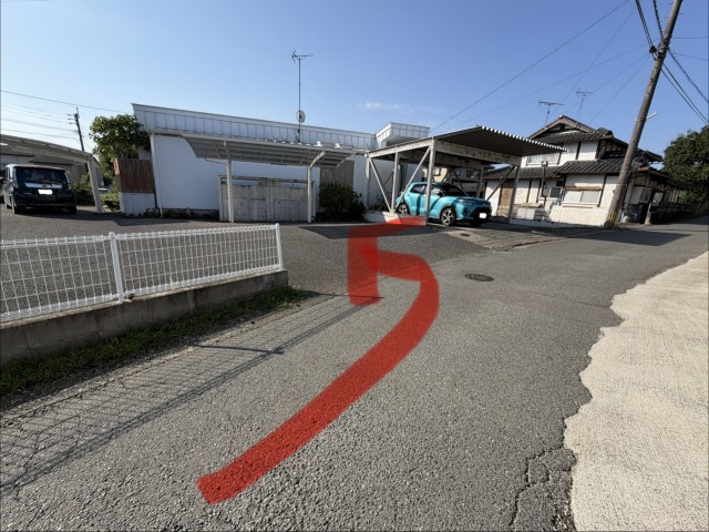 寺の下湧水池パーキングの駐車場写真