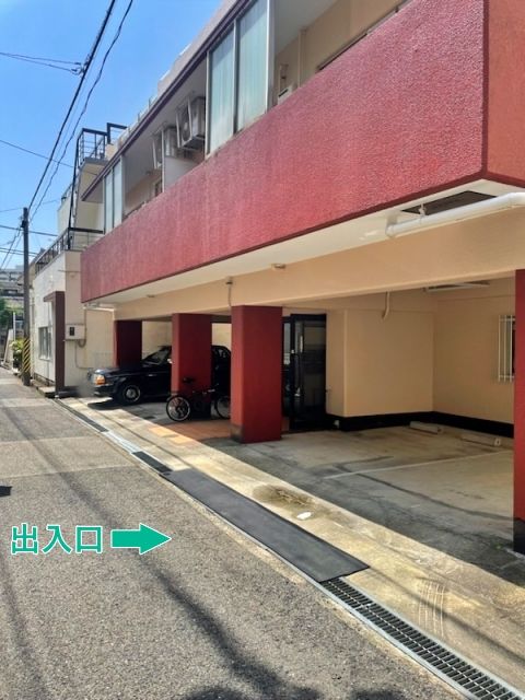 ファミールフジの駐車場写真