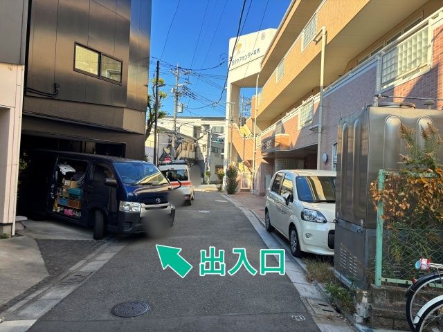 [81a26]本木1丁目19◯個宅アキッパ駐車場の駐車場写真