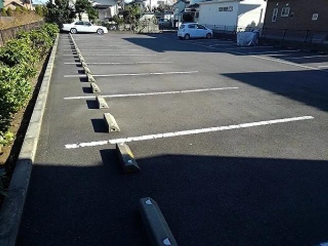 レオパレスカトレヤ駐車場【37128】の駐車場写真
