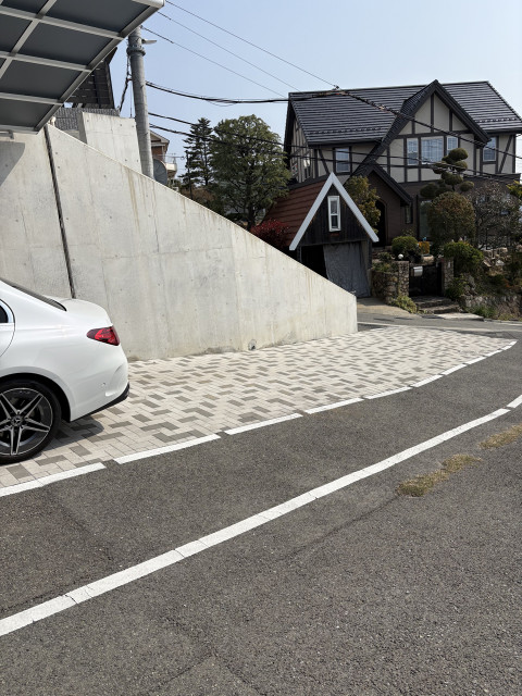 雲雀丘2丁目6-54駐車場の駐車場写真