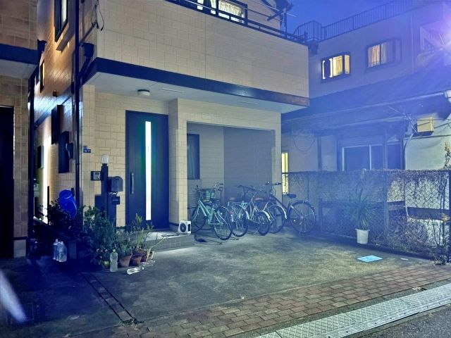 [826f4]中央4丁目18 個宅アキッパ駐車場の駐車場写真