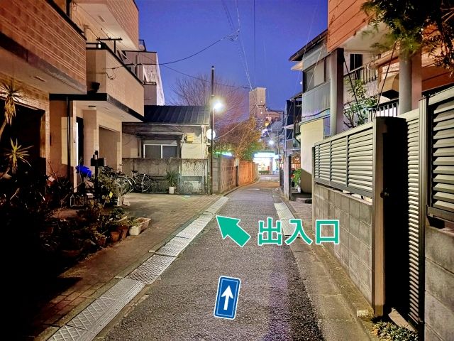 [826f4]中央4丁目18 個宅アキッパ駐車場の駐車場写真