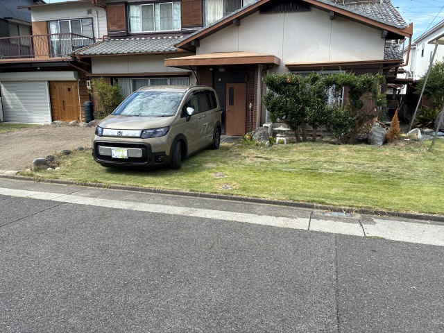 春田野1丁目3304駐車場の駐車場写真