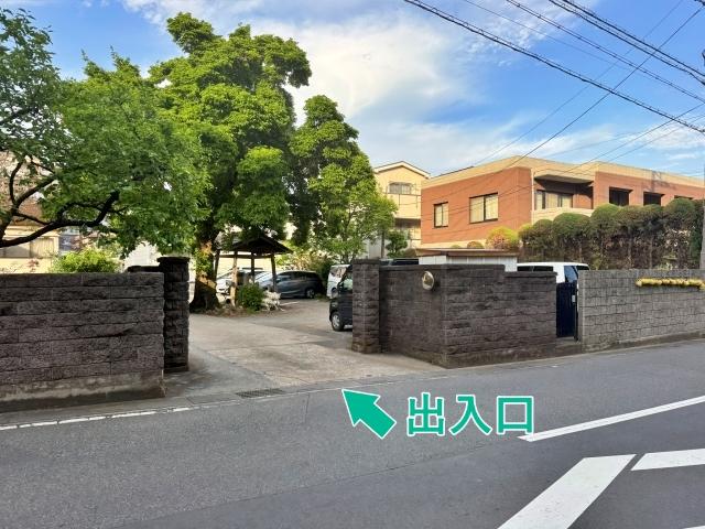 中央2丁目1 個人宅☆アキッパ駐車場の駐車場写真