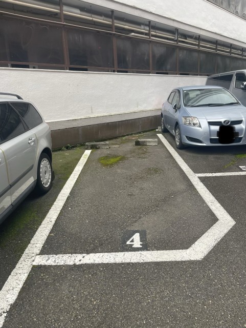 東新宿駐車場　土曜日の駐車場写真