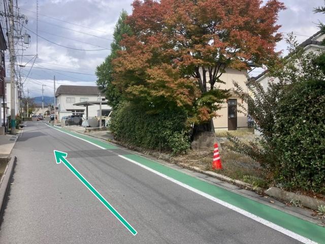 稲葉2-4駐車場の駐車場写真