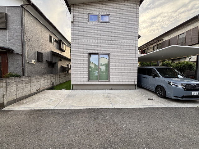 中央町2丁目10-2駐車場の駐車場写真