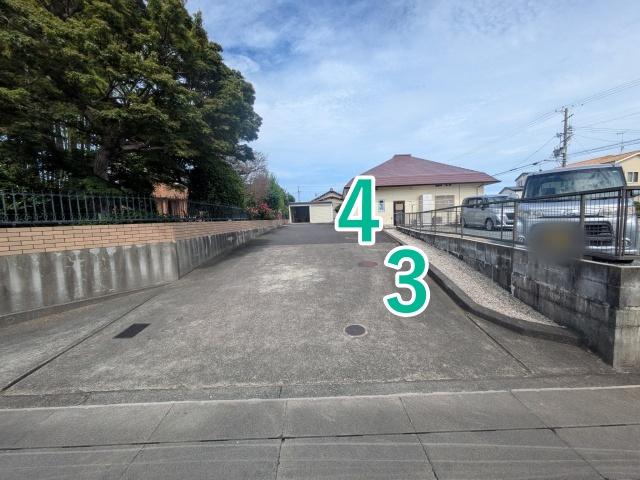 西貝塚1608-1 アキッパ駐車場の駐車場写真