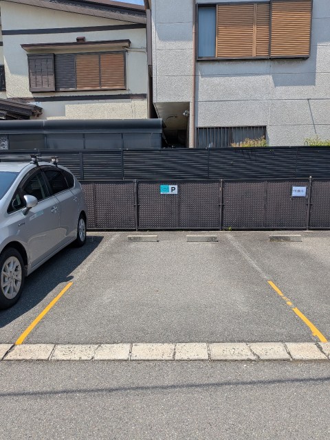 ハイツパーシモン駐車場の駐車場写真