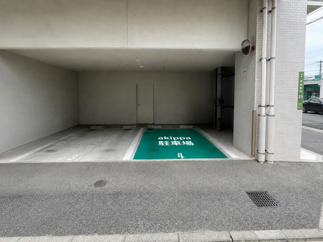西区西観音町23-1駐車場の駐車場写真
