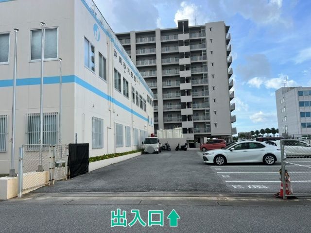 (南入口)琉翔パーキング11月8日(日)【利用可能時間：10:00〜22:00】の駐車場写真