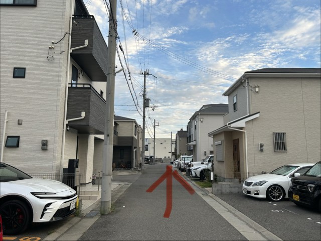 ノエビアスタジアム徒歩8分個人宅の駐車場写真