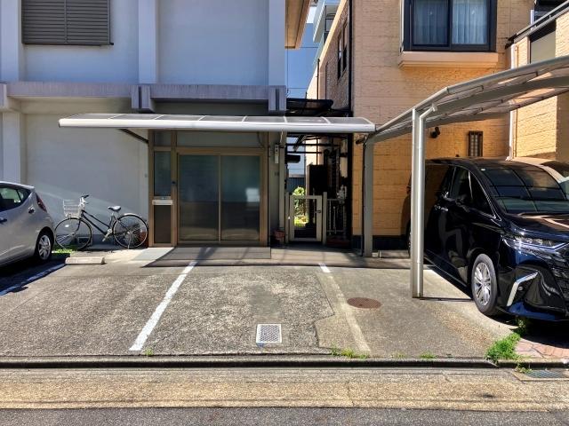 内山2-15-3駐車場の駐車場写真