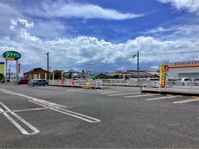 ダイナム国分店の駐車場写真
