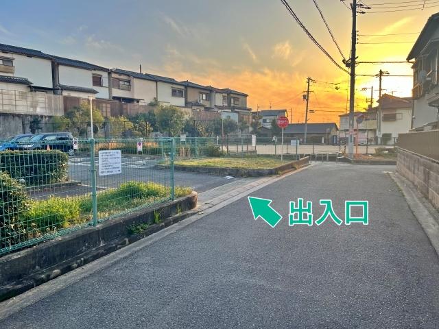 羽曳野野々上団地駐車場(4号棟付近)の駐車場写真